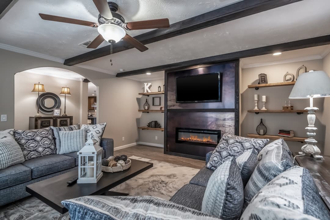 The howitzer interior home features