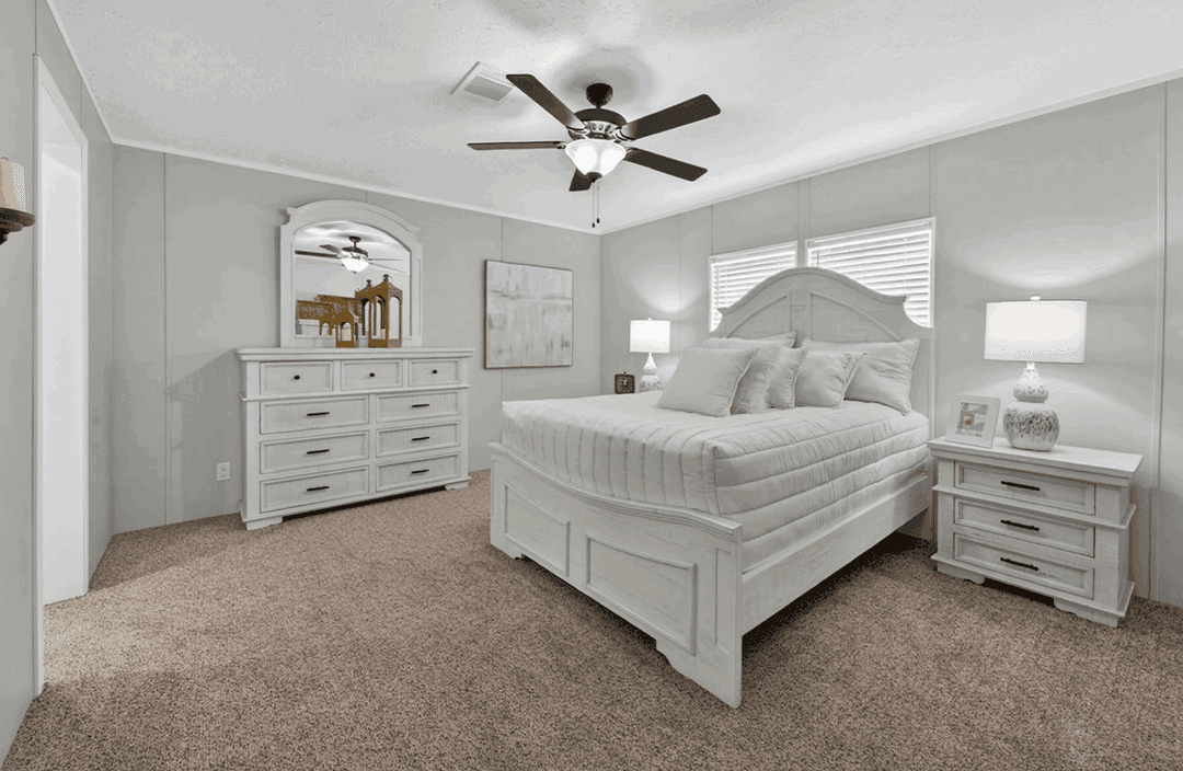 Marlin bedroom home features