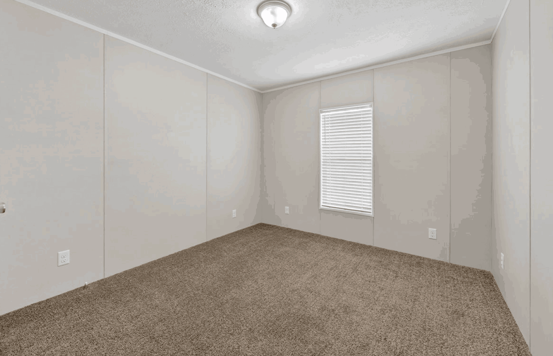 Marlin bedroom home features