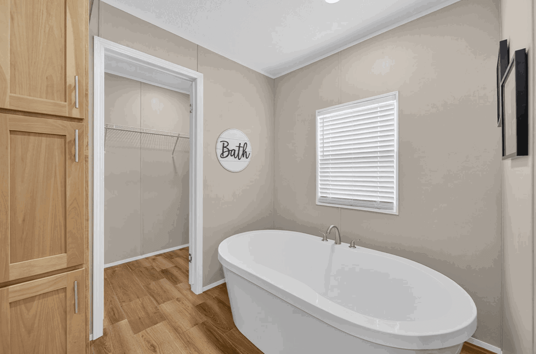 Marlin bathroom home features